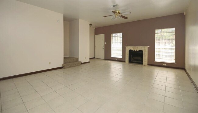 Building Photo - 7284 Regency Square Blvd