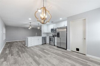 Building Photo - 14109 Cochise Dr