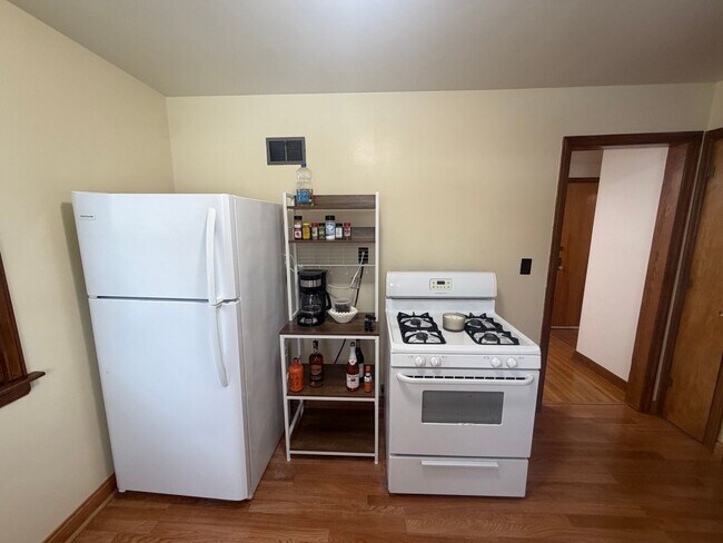 Building Photo - 1725 Randolph Ave