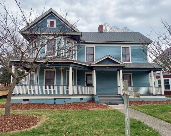 Foto del edificio - 304 Oakwood St