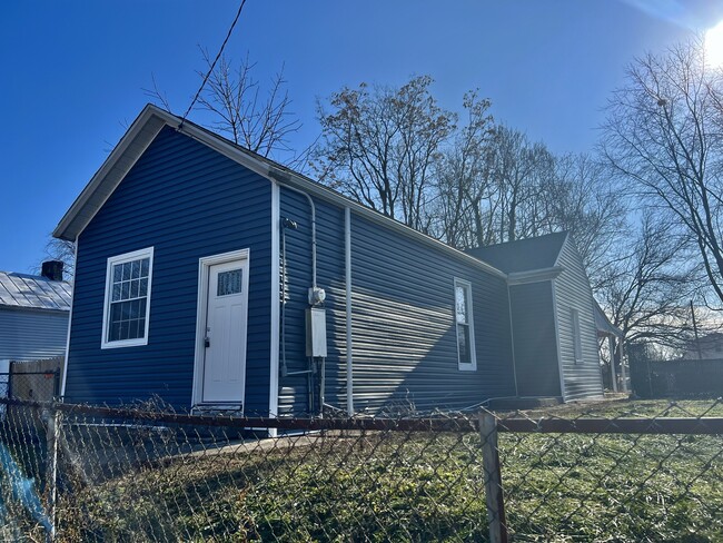 Building Photo - 2616 Duncan St