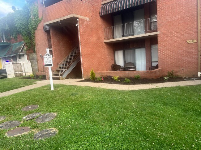 Foto del edificio - 3037 3rd Ave