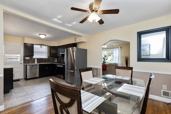 Foto del edificio - 123 Walnut St NW