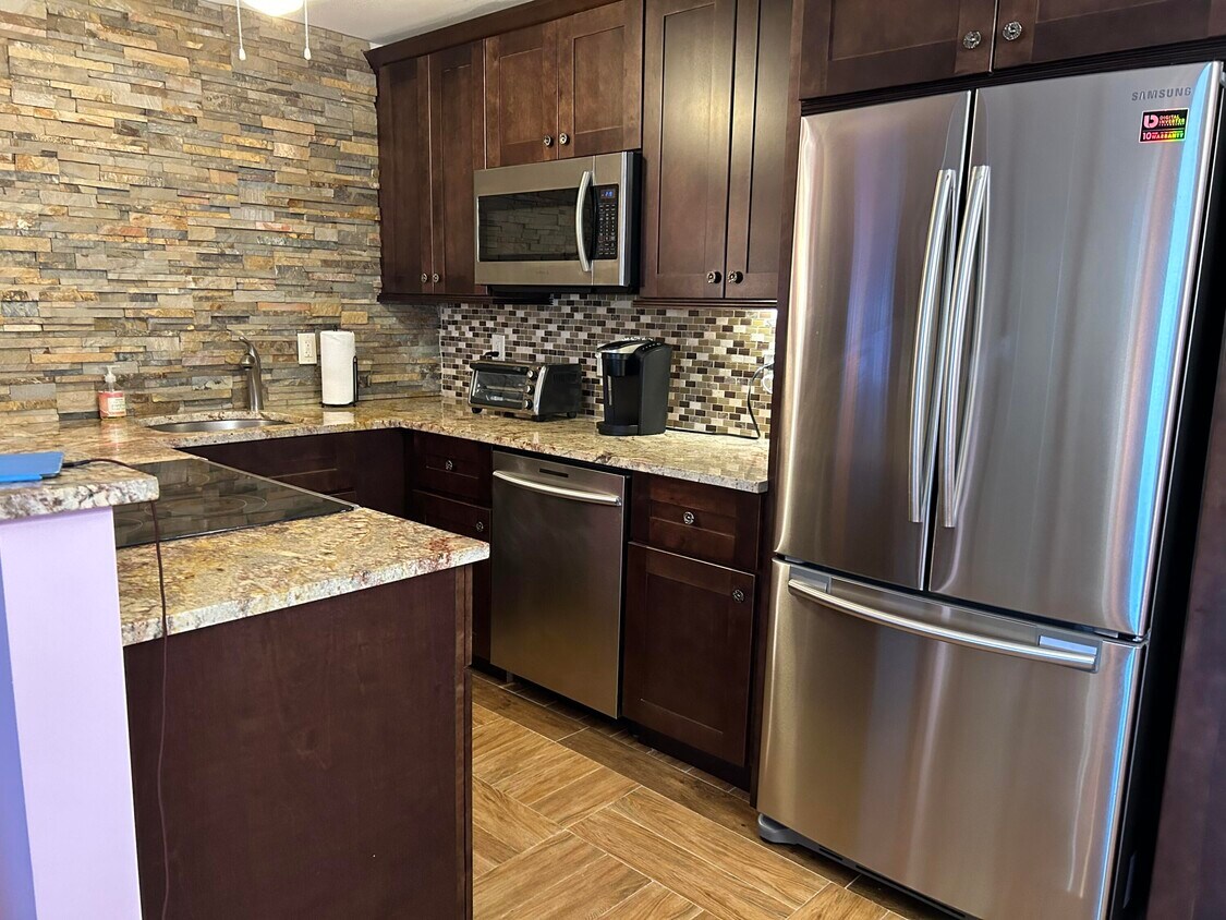 Foto principal - 3070 Cornwall D