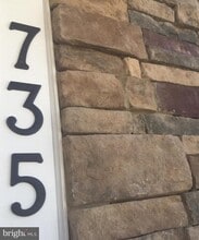 Building Photo - 735 Stonehouse Wy