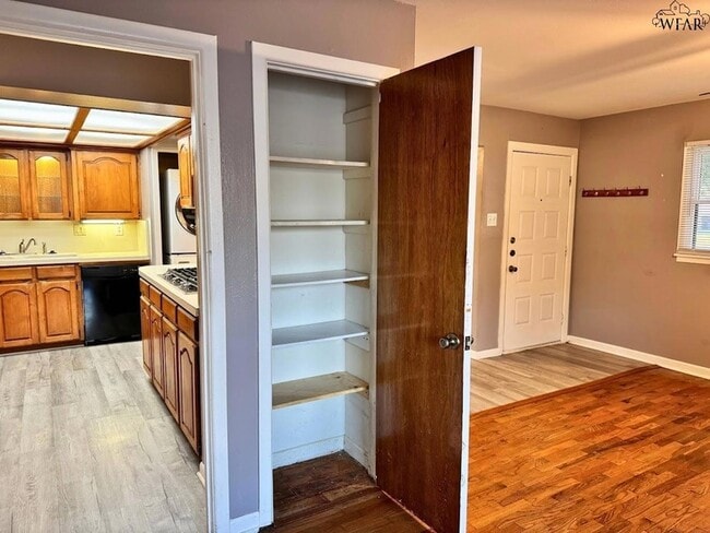 Building Photo - 4503 McCrory Ave