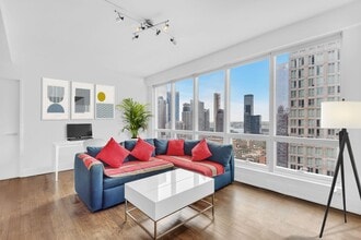 Building Photo - 350 W 42nd St