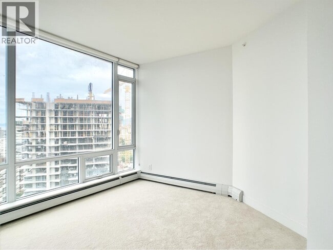 Building Photo - 1283 Howe St