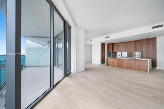 Foto del edificio - 175 SE 25th Rd