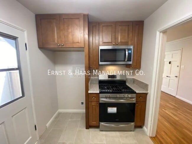 Building Photo - 5235 E The Toledo