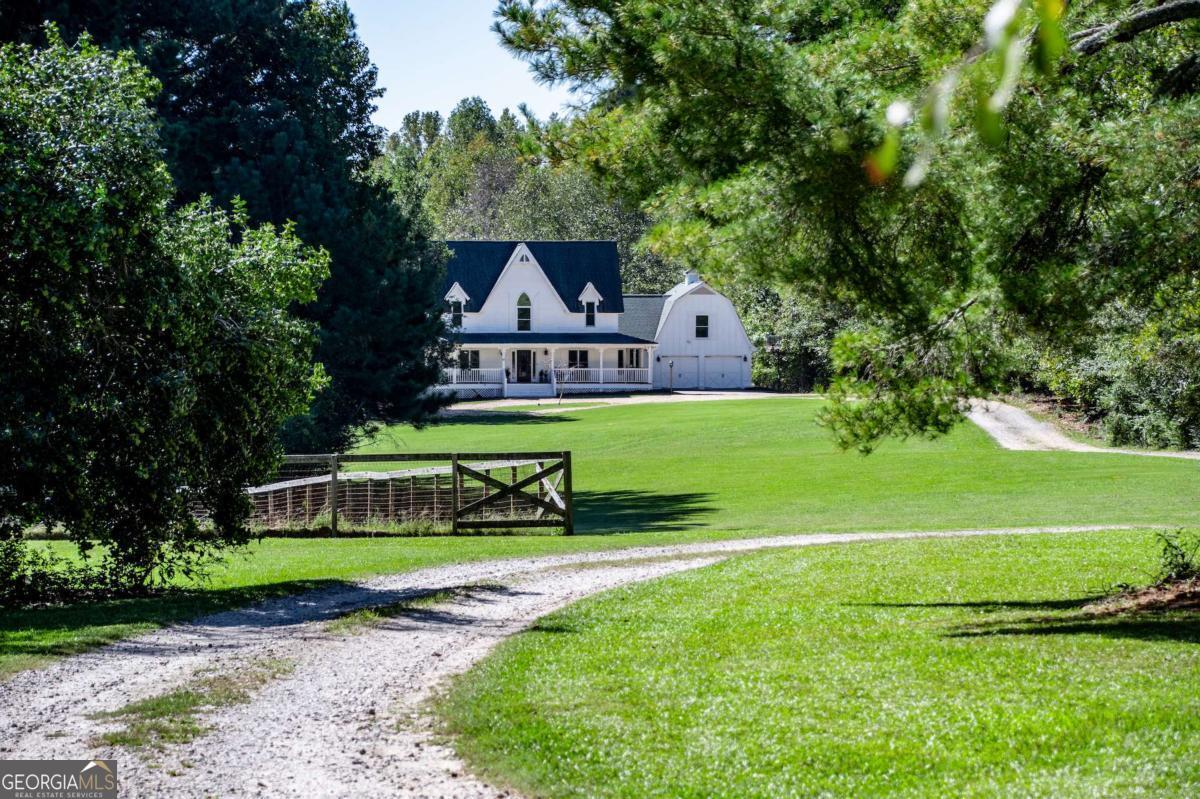 Primary Photo - 105 Fuller Dr