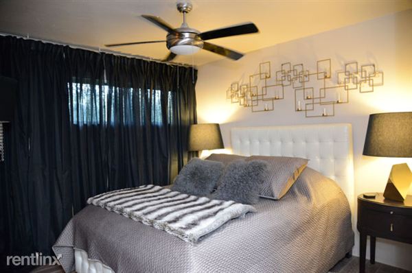 Foto del edificio - 4935 Junius St