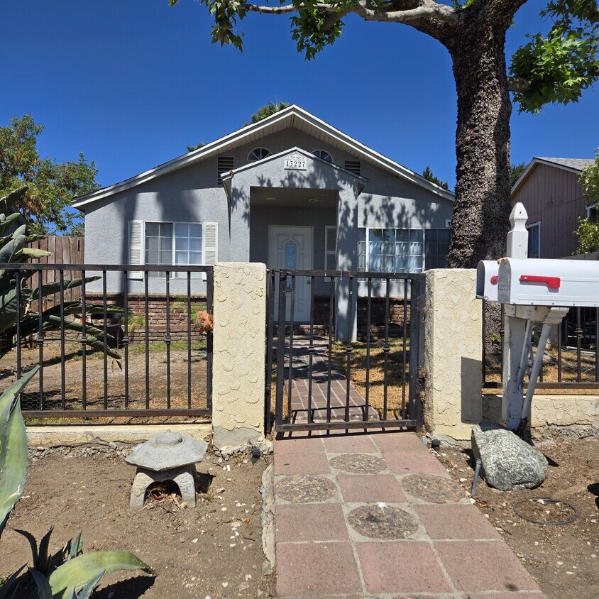 Foto principal - 13227 Raven St