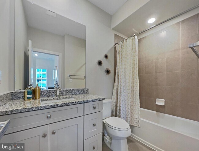 Foto del edificio - 13250 Woodland Pond Pl