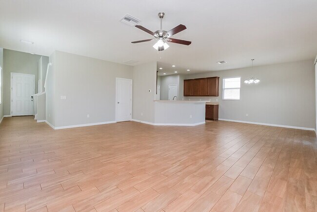 Foto del edificio - 6139 Trent Creek Dr