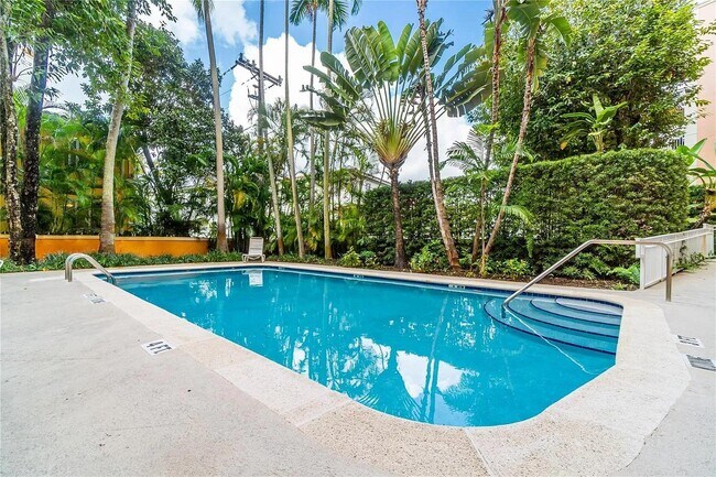 Resident pool - 1 Alhambra Cir