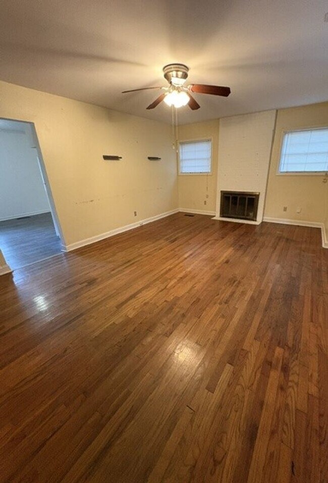 Foto del edificio - 271 Peachtree Cir