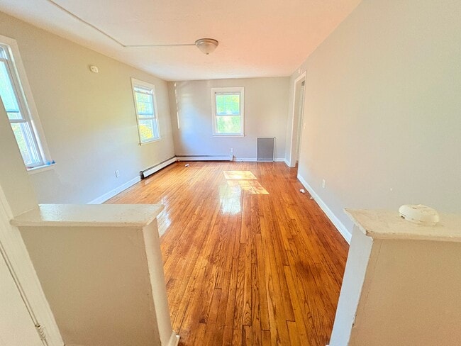Building Photo - 6 Kilborn St