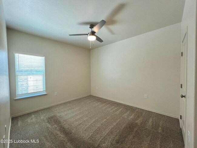 Foto del edificio - 5534 Kemper St