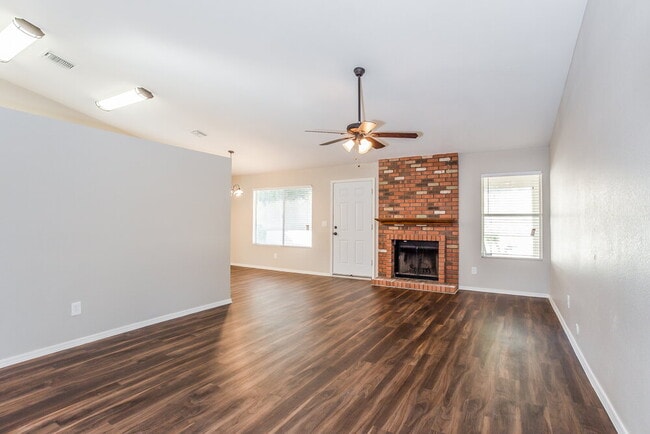 Foto del edificio - 19926 N 69th Ave