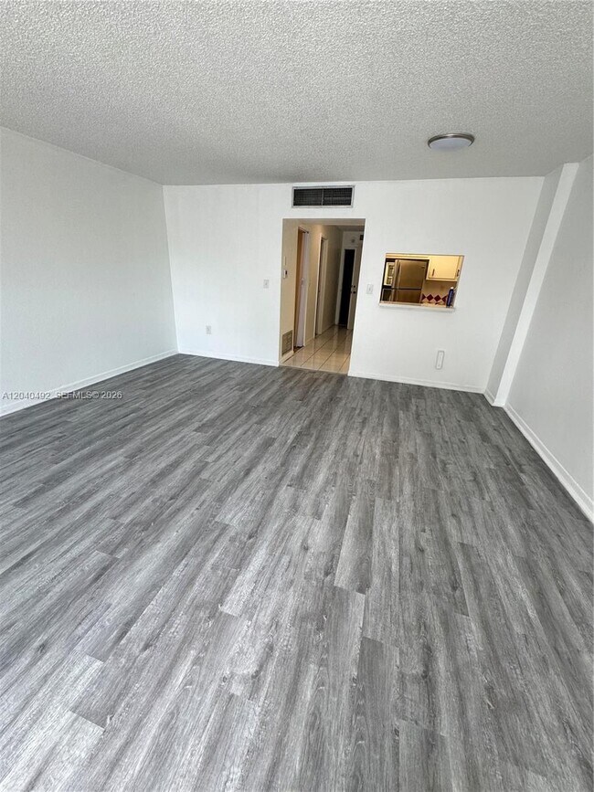 Foto del edificio - 1470 NE 125th Terrace
