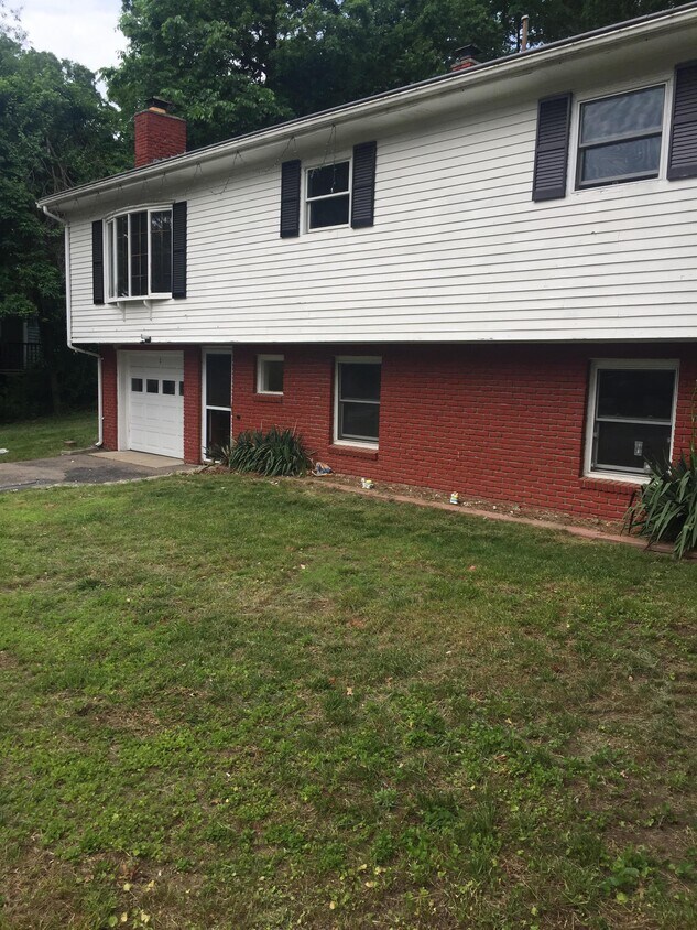 Foto principal - 20 Cedar Hill Rd