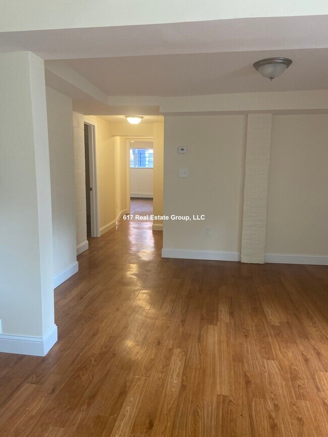 Foto del edificio - 381 Harvard St