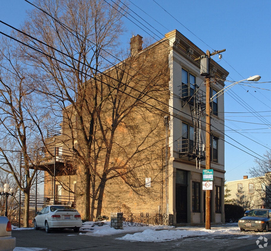 Primary Photo - 459 Klotter Ave