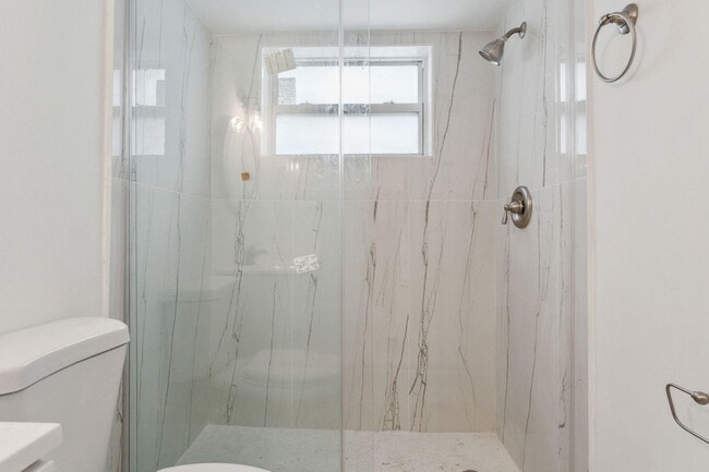 Foto del edificio - 525 S Broadway