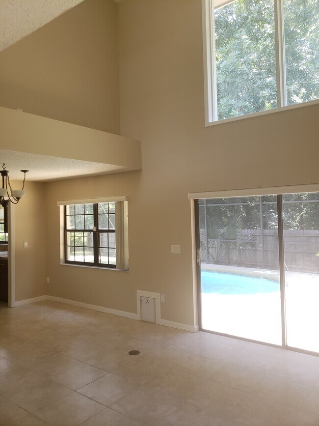 Photo - Tuskawilla Area 4 bedroom 3 bath Pool Home