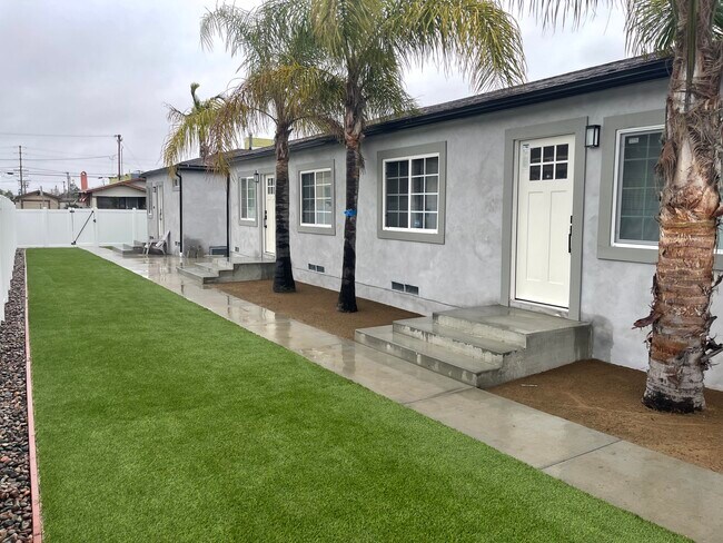 Front - 4273 34th St