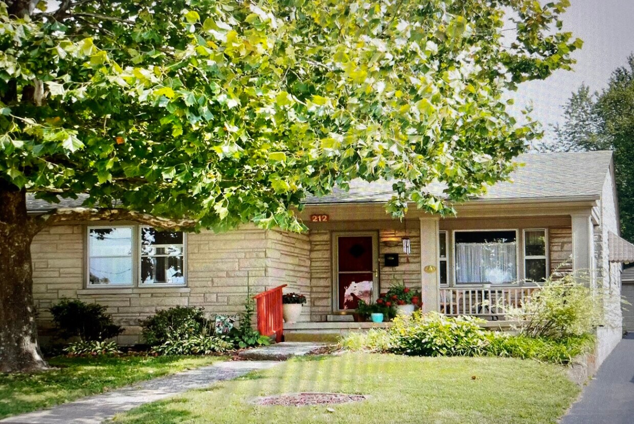 Foto principal - 212 Owsley Ave