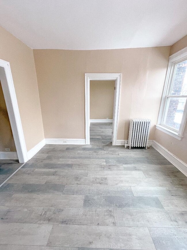 Building Photo - 601 Main St