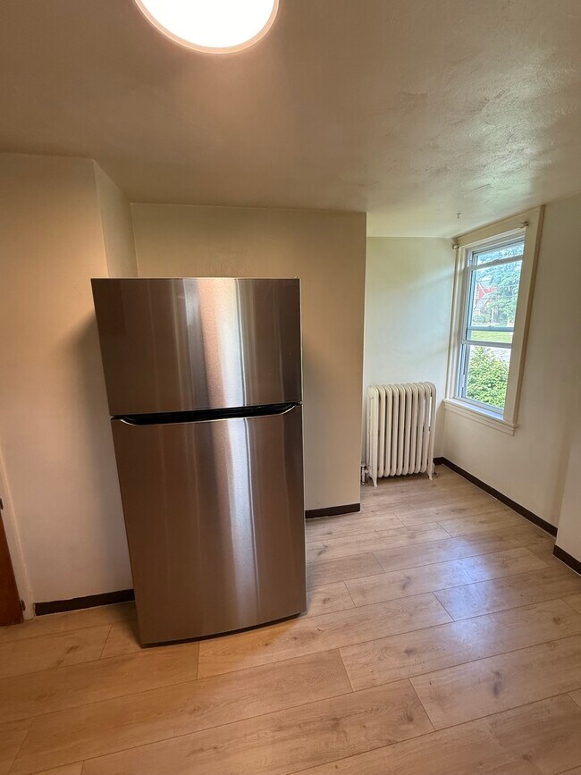 Foto del edificio - 2718 Bedford St