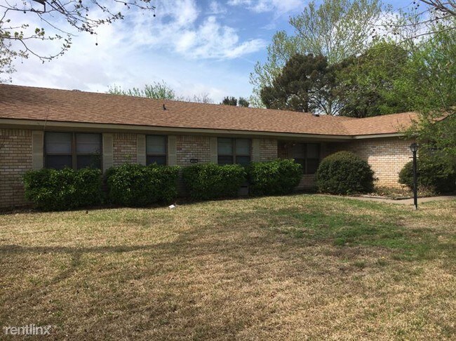 Building Photo - 808 Cagle Ln