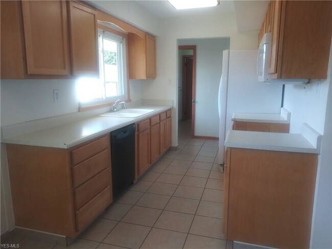 Building Photo - 34675 Pettibone Rd