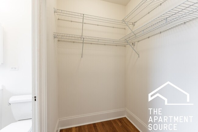 Building Photo - 4847 N Kimball Ave
