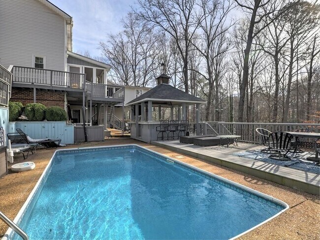 Foto del edificio - 3932 Shoemaker Ct