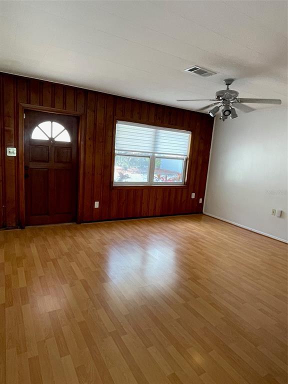 Foto del edificio - 7216 James St
