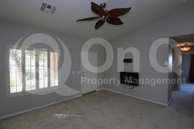 Foto del edificio - 30731 N Sunray Dr