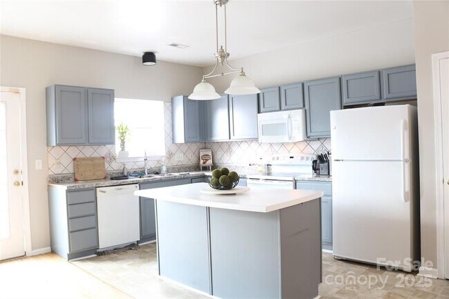 Building Photo - 10946 Garden Oaks Ln