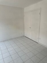 Building Photo - 8722 Maplecrest Dr