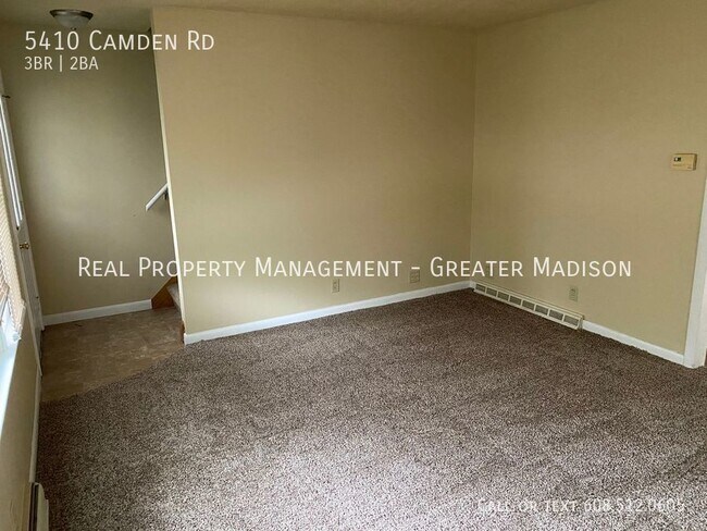 Building Photo - Newly Remodeled 3 bedroom duplex with a 1 ...