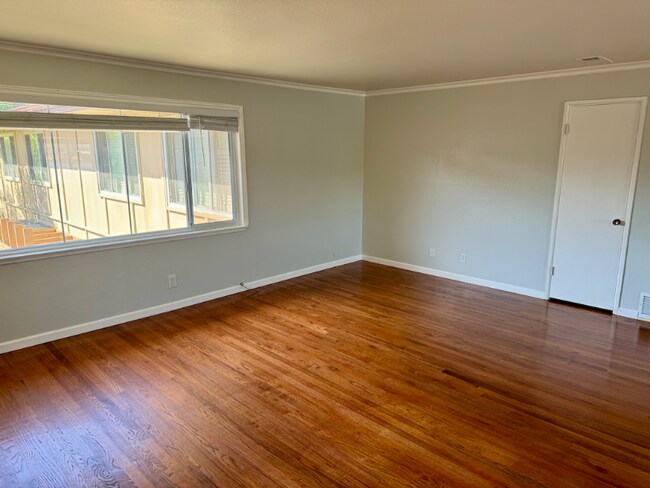 Building Photo - 1615 Marina Ct