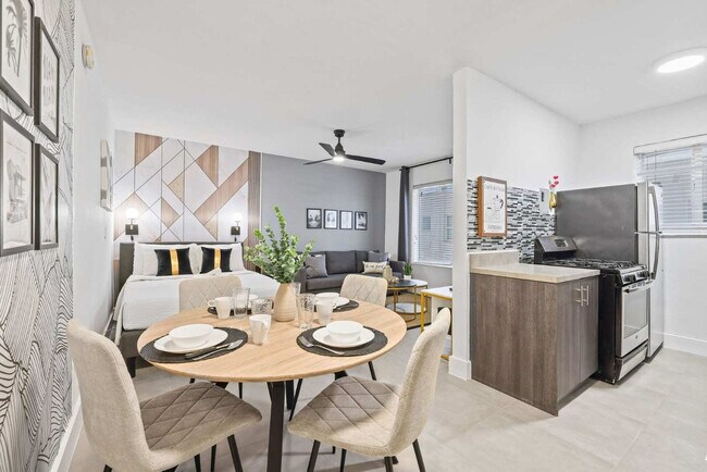 Foto del edificio - 7340 Harding Ave