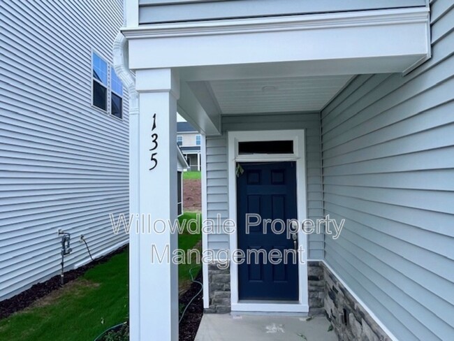 Building Photo - 135 Yellow Iris Drive