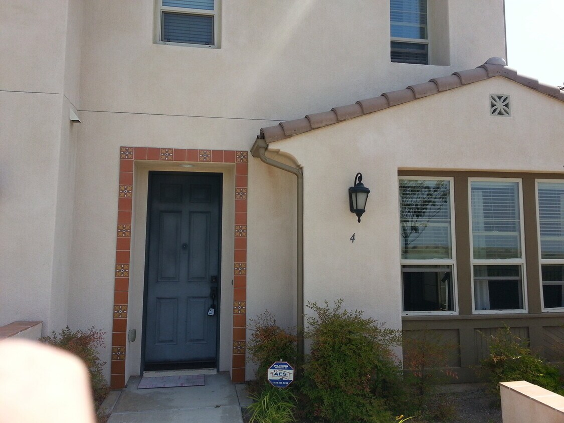 1802 Talmadge Dr, Chula Vista, CA 91915 Townhome Rentals in Chula