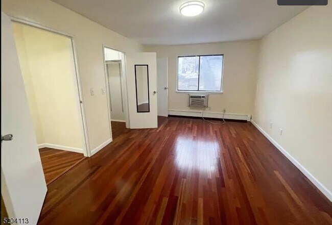 Building Photo - 88 Boulevard