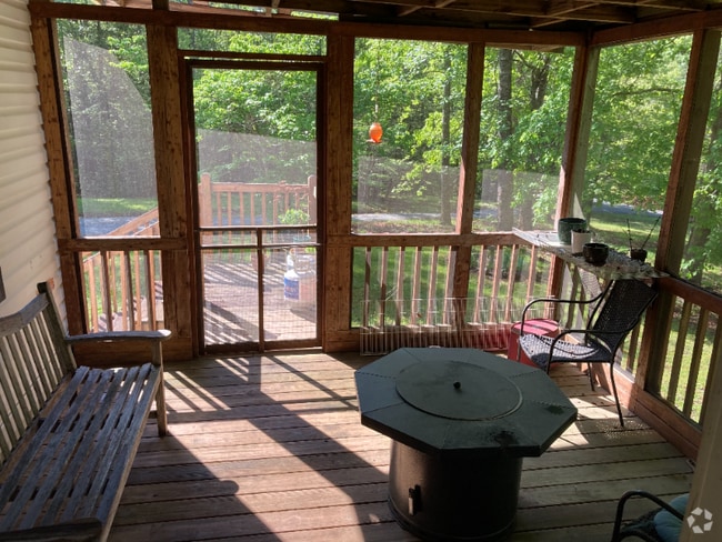 Building Photo - 155 Hickory Ridge