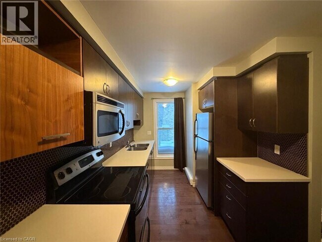 Building Photo - 35 Breckenridge Dr